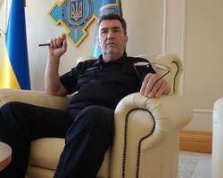 "Це лише початок": Данілов анонсував нові обшуки та підозри топчиновникам