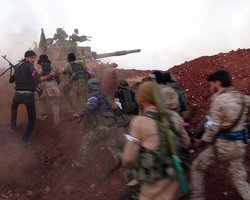 Літаки розпочали бомбардування: США атакували об'єкти іранських бойовиків у Сирії, — ЗМІ