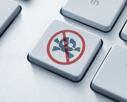 Борьба с файлообменниками вредит индустрии кино - исследователи