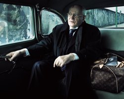 У мережі згадали про рекламу з Горбачовим для Louis Vuitton і бренду піци