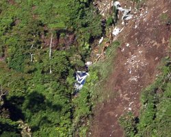 На месте крушения Sukhoi SuperJet-100 в Индонезии найден второй черный ящик