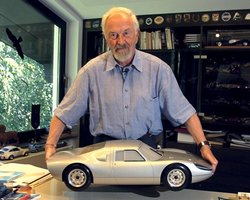 Скончался создатель автомобиля Porsche 911