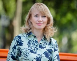 Главой партии "Слуга народа" избрали Елену Шуляк: что о ней известно (фото)