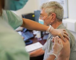 План Минздрава на этот год — вакцинировать 70% взрослого населения в Украине, — главный санврач