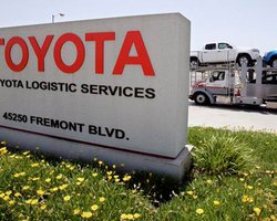 В Японии Toyota и Honda сократят производство