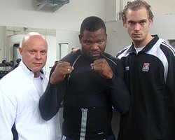 Хуан Карлос Гомес бросил вызов Владимиру Кличко