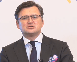 Оснований для полной остановки авиасообщения с Великобританией пока нет, - Кулеба