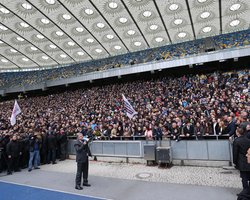 В РФ рассказали, кому на самом деле пел песню Порошенко на "Олимпийском"