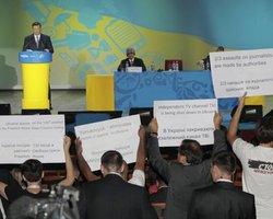  Журналисты испортили праздник Януковичу, - СМИ