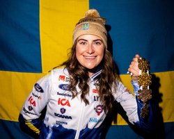 Срібна призерка Олімпіади розбила свою медаль