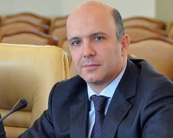 Не хотят отпускать? Подавший в отставку министр экологии остается на должности