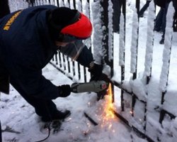 Свободовцев хотят посадить на пять лет за сломанный под Радой забор