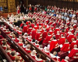 В Великобритании Палата лордов не поддержала проект соглашения о Brexit