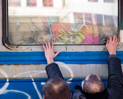 Эвакуация миллионов. Варшава и Краков переполнены, но украинцев ждут в Канаде и Англии