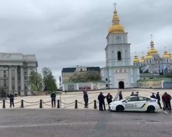 Центр Киева перекрыли из-за визита Блинкена, людей пускают только по документам (видео)