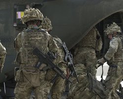 Британія та Франція готують миротворців до місії в Україні: десант завершує навчання, — ЗМІ