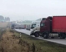 Дальнобойщики не пускали "евробляхеров" к границе с Польшей