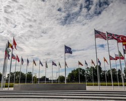 Генсек НАТО созывает совет из-за отравления Навального