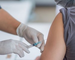 Закроют до вакцины. В Британии новый жесткий карантин может продлиться не один месяц