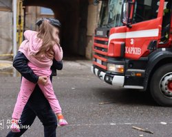 Прокуратура показала момент удару російського БпЛА по дитячому садку в Харкові (відео)