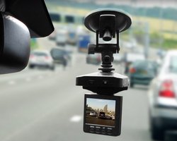 Видеорегистраторы в Украине теперь вне закона: названа причина