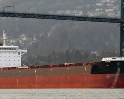 Може затонути: єменські хусити атакували в Червоному морі грецьке судно