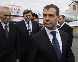 Медведев: запрет на экспорт зерна - временная мера