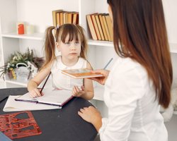 30 тисяч першокласників і тести в травні. Що чекає київські школи до кінця навчального року