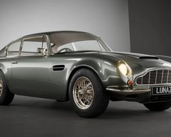 Компанія Бекхема повернула у виробництво знаменитий британський суперкар 60-х (фото)