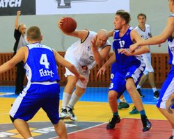 "Легенда": во Львове в результате ракетной атаки погиб известный баскетболист (фото)