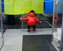 "1 апреля, растянутое на 5 лет, – это очень непросто". Что говорят в День смеха в Одессе об итогах выборов