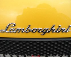 Lamborghini назовет новую модель именем древнегреческого бога