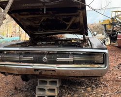 Зібраний вручну: на звалищі виявили унікальний американський прототип 70-х (відео)