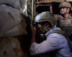 Зеленский об отводе войск на Донбассе: Мы будем ждать семи дней тишины