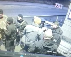 "Замминистра с таким е*алом один": замглавы МВД устроил разборки с копами на блокпосту в зоне ООС