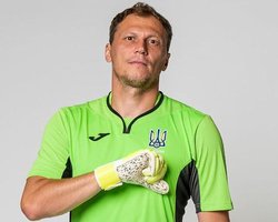 Спритність рук і ніякого шахрайства: Пятов пожонглював трьома м'ячами (відео)