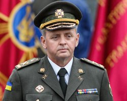 Боеприпасы к  "Градам" в Украине находятся под открытым небом, - Муженко
