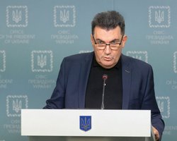 Надзвичайний стан вводиться в усіх регіонах України, крім Донбасу, — Данілов