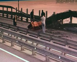 Атака на Крымский мост: повреждена важная и сложная часть конструкции, — ВМС Украины (видео)