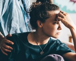 Финансовое положение беженок ухудшается: эксперт рассказала о самом сложном за рубежом