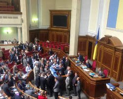 ПР не хочет мешать блокированию Рады, Ефремов досадует из-за провала в поисках компромисса