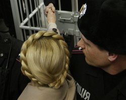 Эксперты не верят, что Янукович помилует Тимошенко