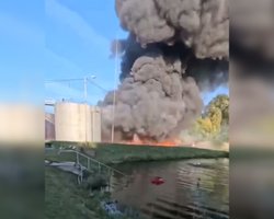 Рятувальники ДСНС потрапили в епіцентр удару реактивними "Шахедами": з'явилося відео атаки