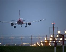 У авиакомпании Азарова забирают два самолета Boeing - Ъ