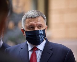 Украина будет месяцами выходить из карантина "мягкими шагами", – Аваков