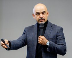 Мустафа Найем написал заявление об увольнении после скандала с командировкой (документ)