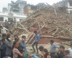 Землетрясение в Непале унесло полтысячи жизней, - СМИ