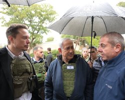 Маск під час поїздки до Ізраїлю погодився з Нетаньяху у необхідності знищити ХАМАС