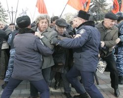 Милиция пытается сделать из погибшего чернобыльца бомжа, - БЮТ