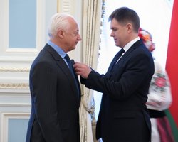 Дирижер Владимир Спиваков отказался от ордена, которым его наградил Лукашенко